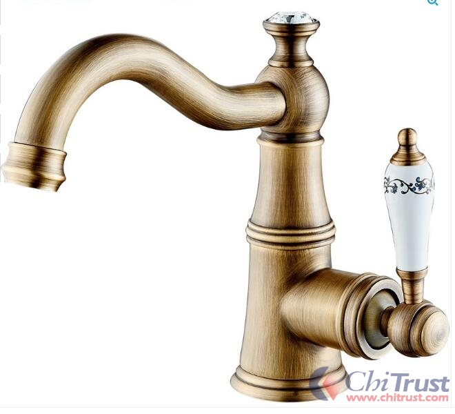 Swivel Spout Antique Brass Single Handle Faucet 218A